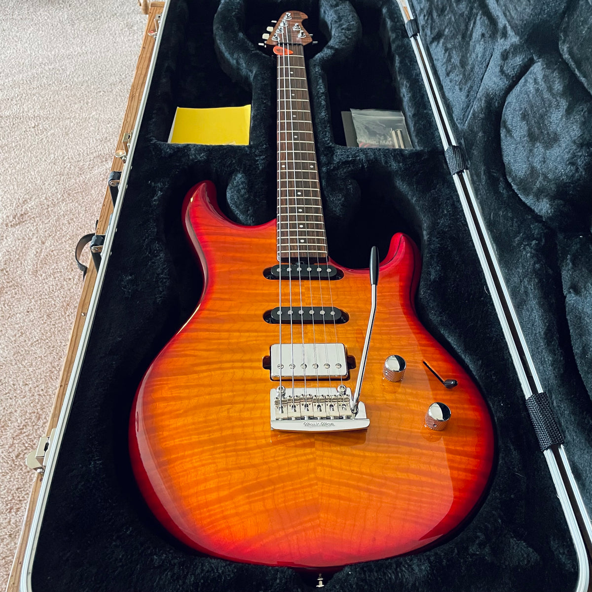 MUSICMAN USED 中古 LIII(LUKE 3) HSS Birdseye Maple Neck