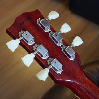 R9: '59 Les Paul Standard Reissue