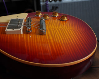 R9: '59 Les Paul Standard Reissue