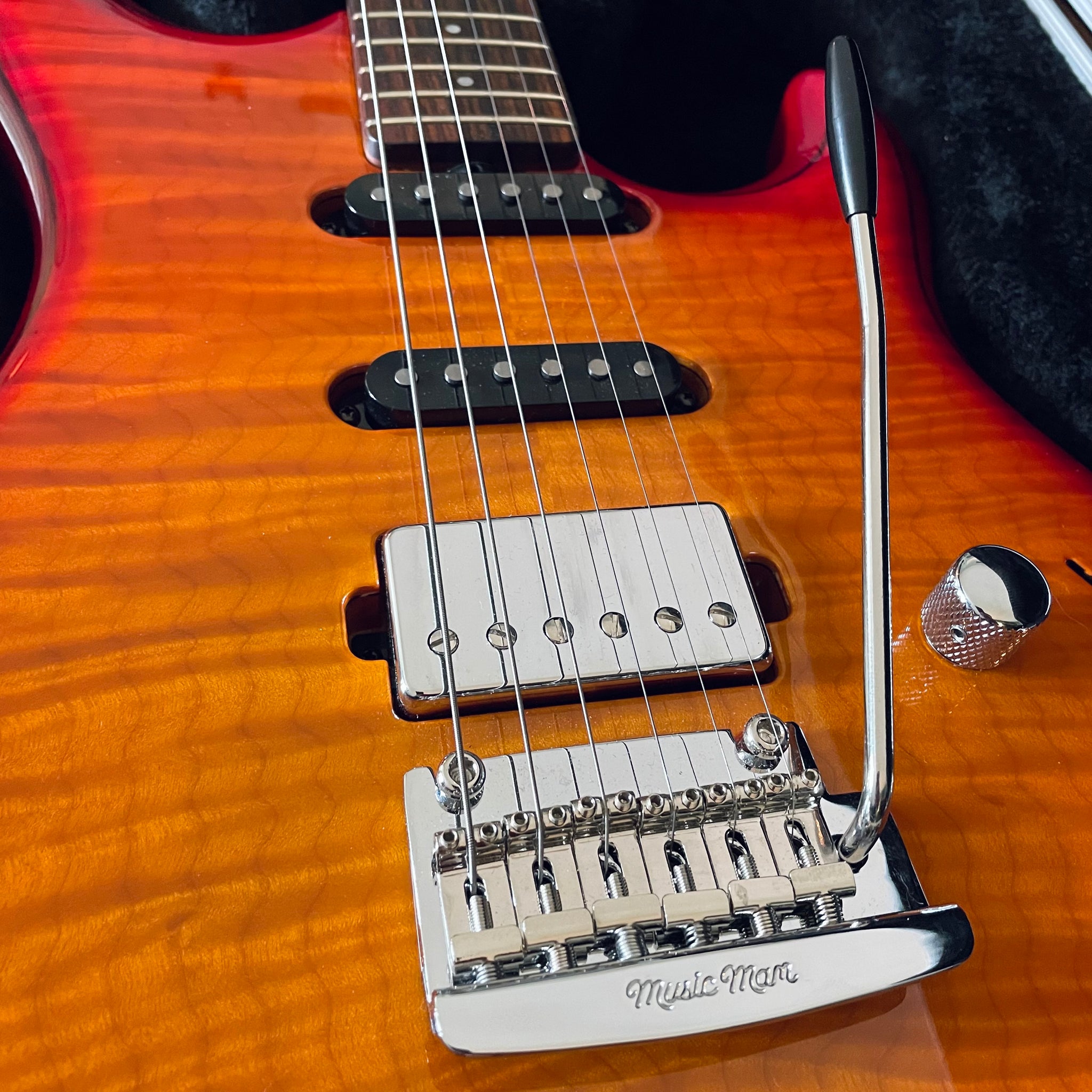 MUSICMAN USED 中古 LIII(LUKE 3) HSS Birdseye Maple Neck